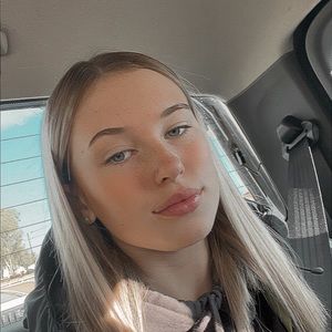 Meet your Posher, Georgia